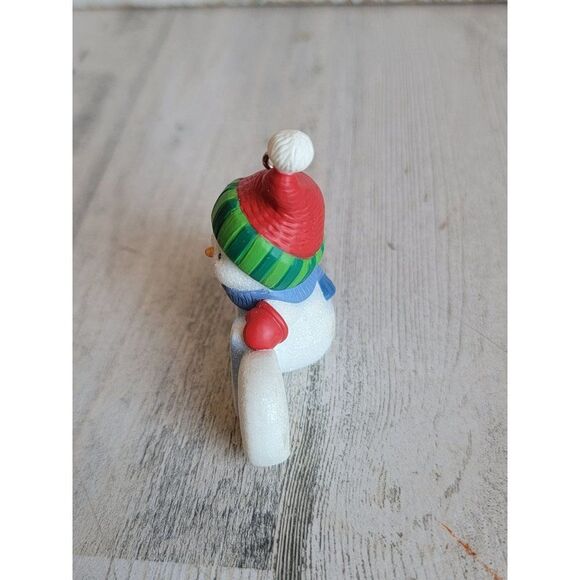 Hallmark Frosty fun repaint Red 2010 snowman ornament Xmas - Picture 3 of 6